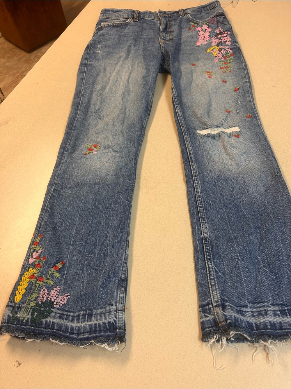 Zara Woman embroidered jeans